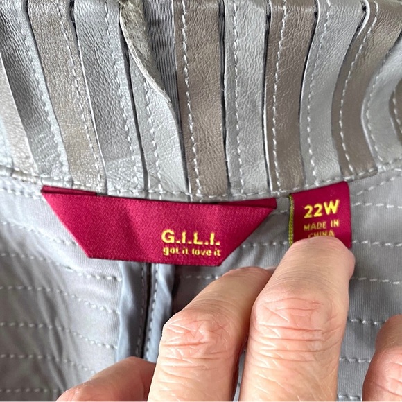 Plus Size 22W Leather Vest Shawl Collar Gray EUC GILI got it love it - Picture 11 of 12